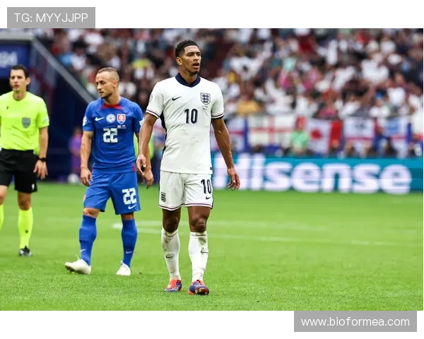 福登与贝林厄姆：技术型前腰与全能中场的分野解析