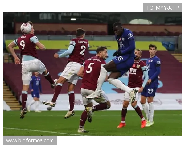 切尔西关键战表现波动，对赛季走势形成制约