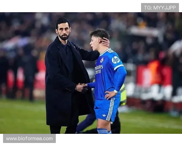 居莱尔身体对抗能力与战术适配性分析 居莱尔身体对抗能力与战术适配性分析